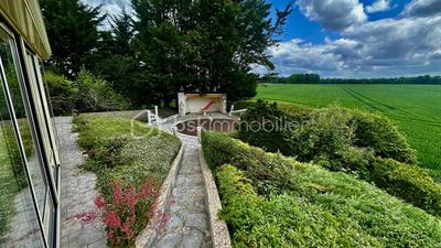 Maison - 183 m² - 7 pièces