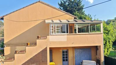 Maison - 181 m² - 8 pièces