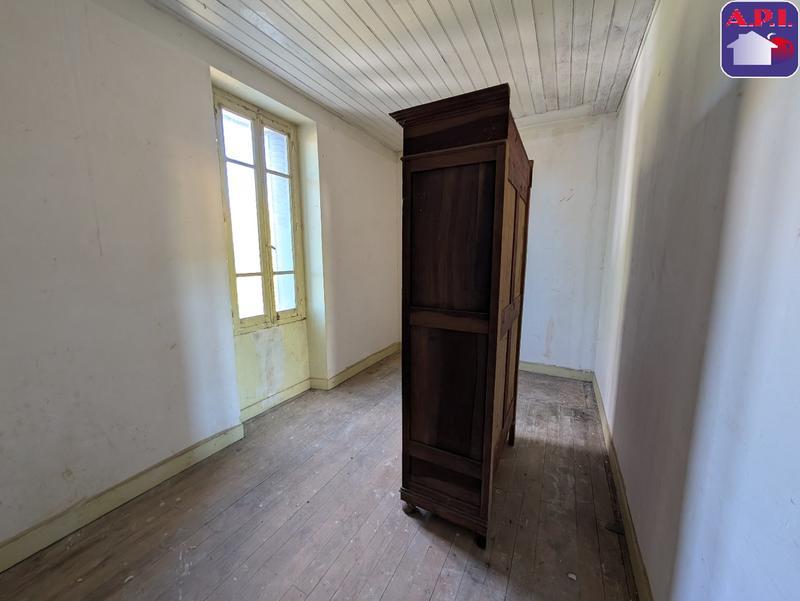 Maison - 241 m² - 11 pièces