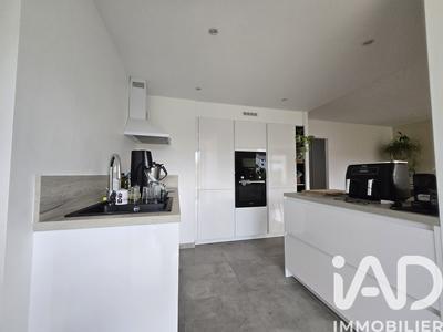 Maison - 120 m² - 4 pièces