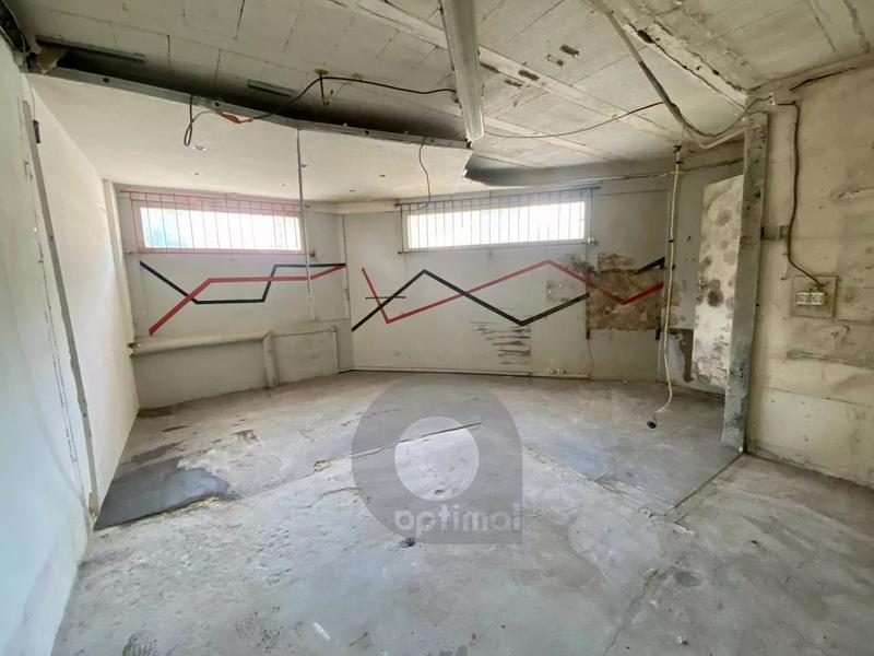 Local commercial - 30 m² - 2 pièces