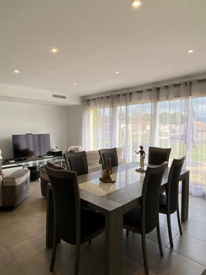 Maison - 98 m² - 5 pièces