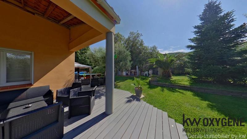 Villa - 172 m² - 6 pièces