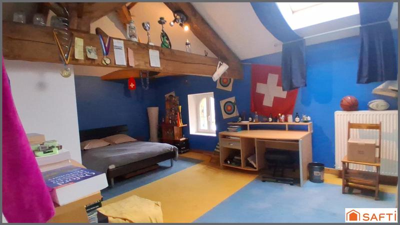 Maison - 343 m² - 9 pièces