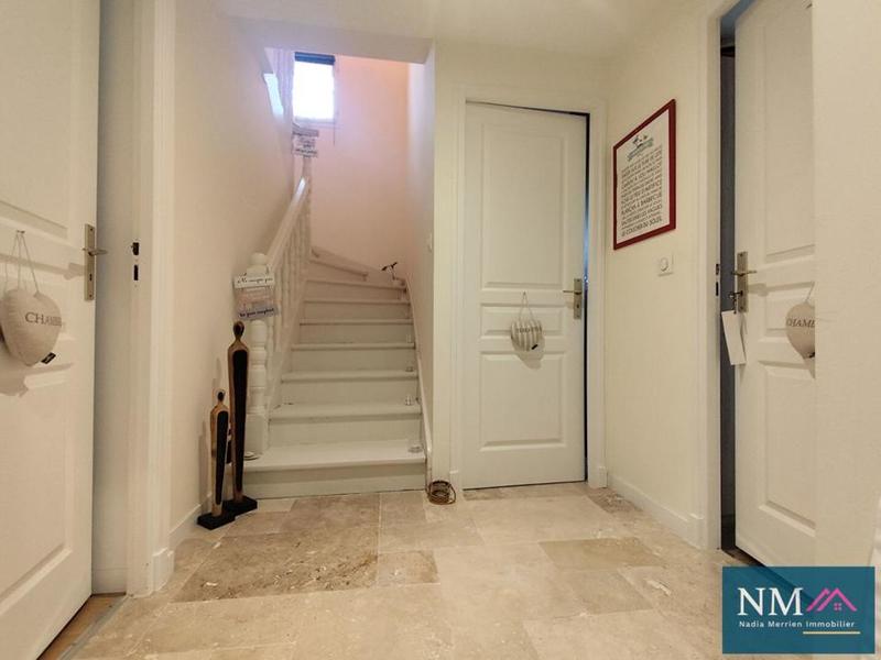 Demeure - 225 m² - 9 pièces