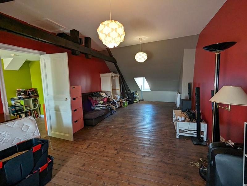 Maison - 200 m² - 8 pièces