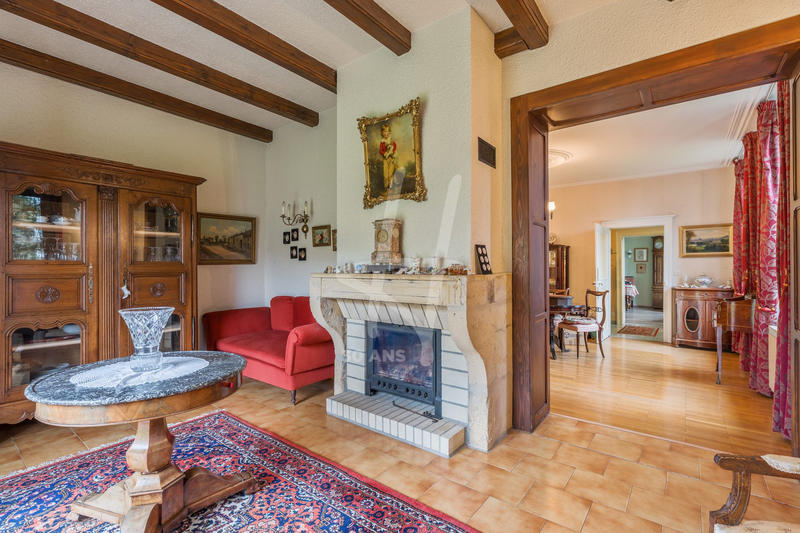 Maison - 226 m² - 7 pièces