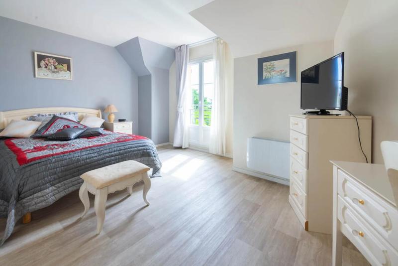 Maison - 212 m² - 8 pièces