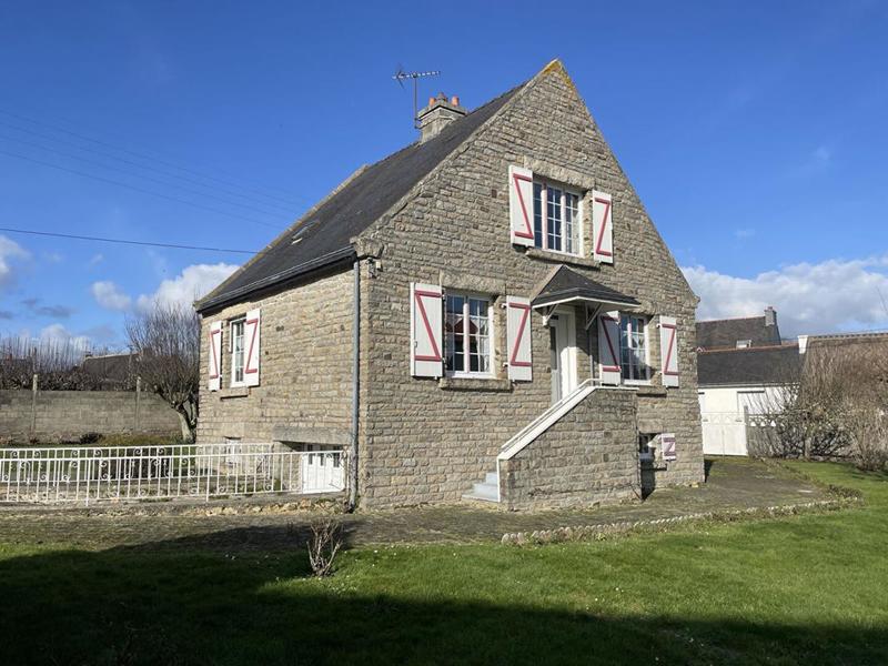 Maison - 94 m² - 5 pièces