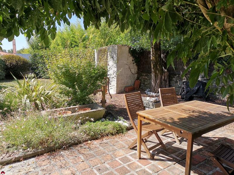 Maison - 300 m² - 9 pièces