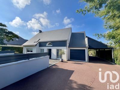 Maison - 185 m² - 9 pièces