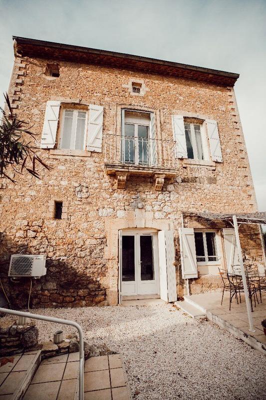 Maison - 207 m² - 6 pièces