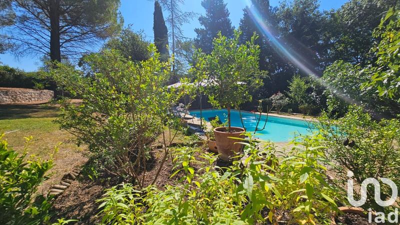 Maison - 204 m² - 6 pièces