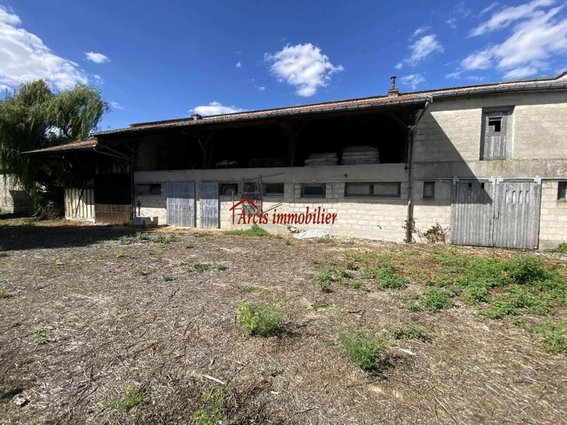 Maison - 240 m² - 9 pièces