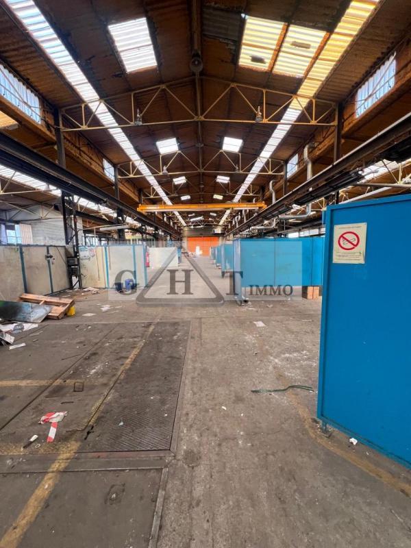 Entrepôt - 3 799 m²