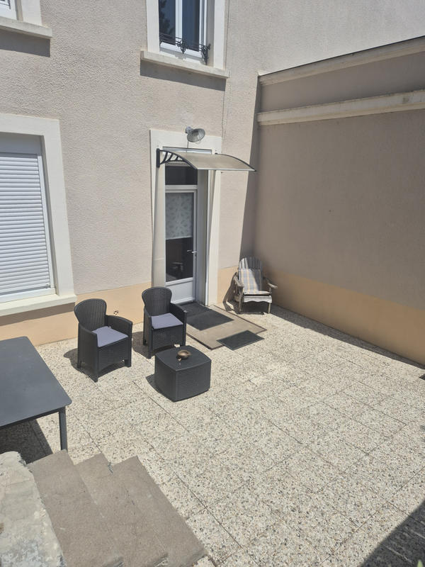 Maison - 219 m² - 8 pièces