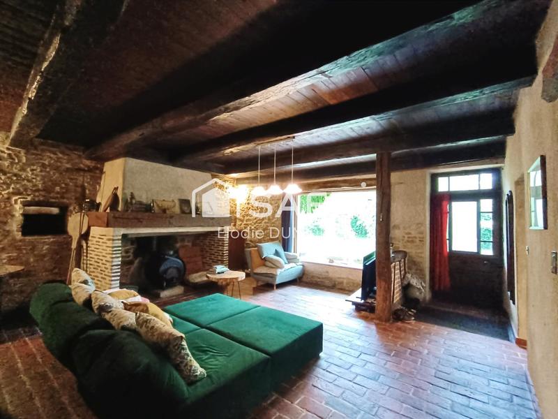 Maison - 261 m² - 8 pièces