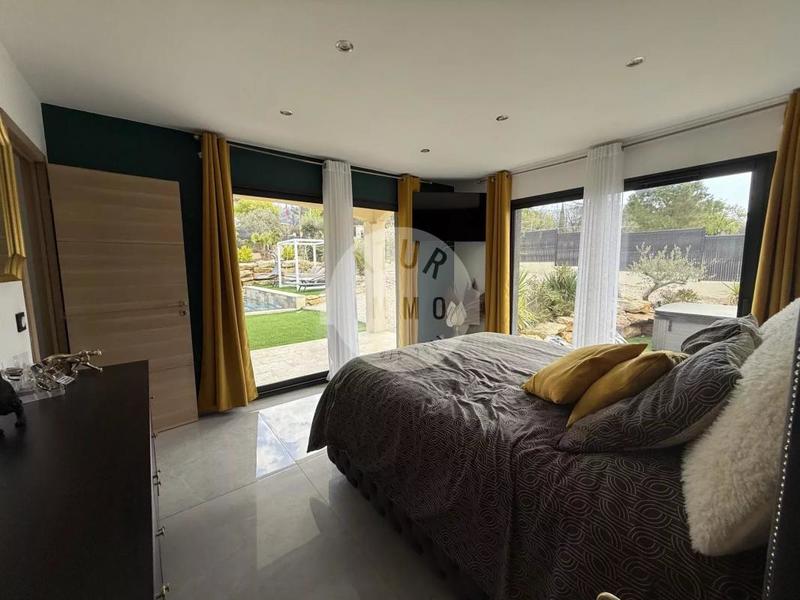 Villa - 160 m² - 6 pièces