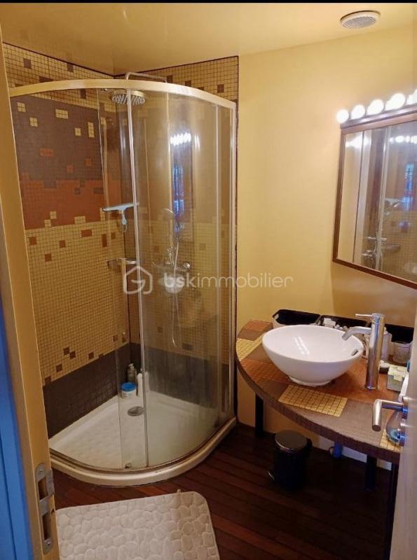 Loft - 135 m² - 6 pièces