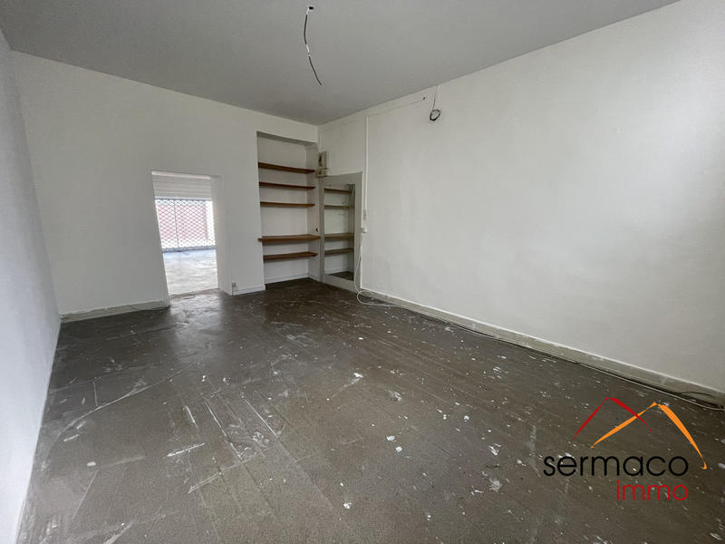 Local commercial - 48 m² - 2 pièces