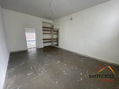 Local commercial - 48 m² - 2 pièces