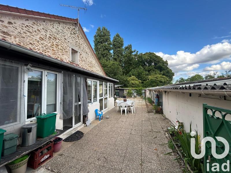 Maison - 257 m² - 8 pièces