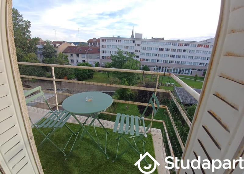 Chambre - 11 m² - 1 pièce