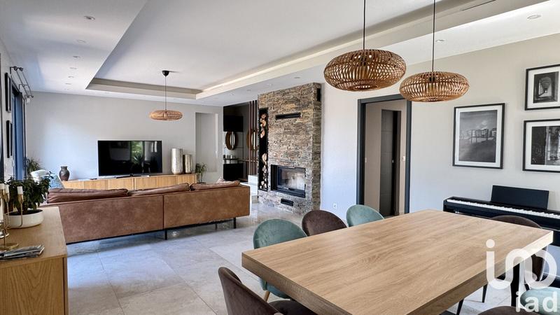 Maison de maîtres - 214 m² - 8 pièces