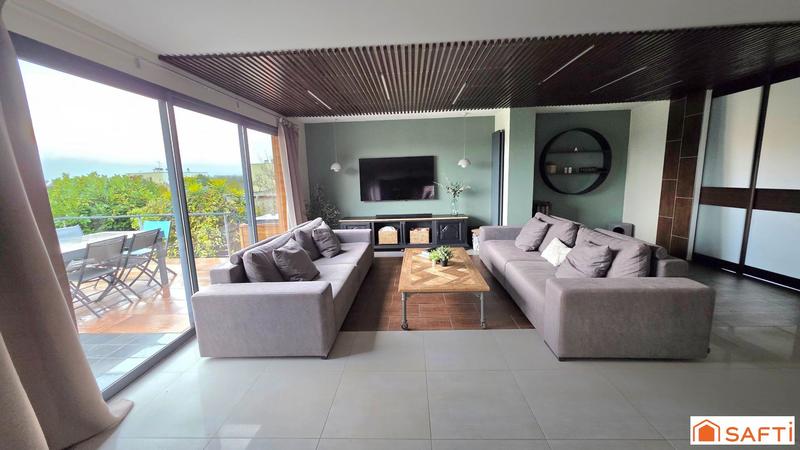 Maison - 180 m² - 7 pièces