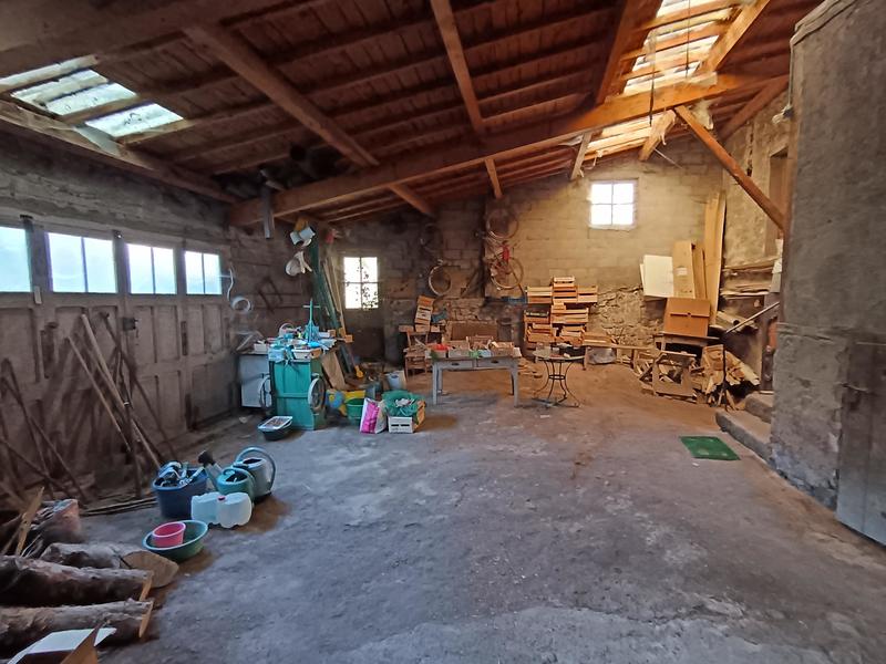 Maison - 300 m² - 14 pièces