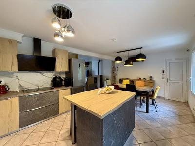 Pavillon - 146 m² - 8 pièces