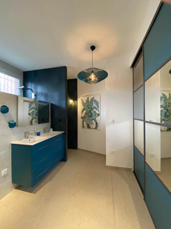 Maison - 211 m² - 7 pièces