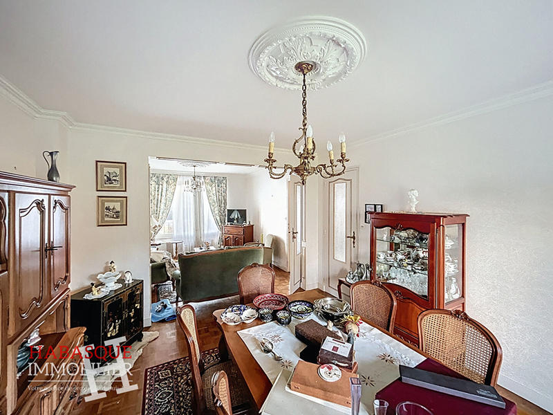 Maison - 99 m² - 5 pièces