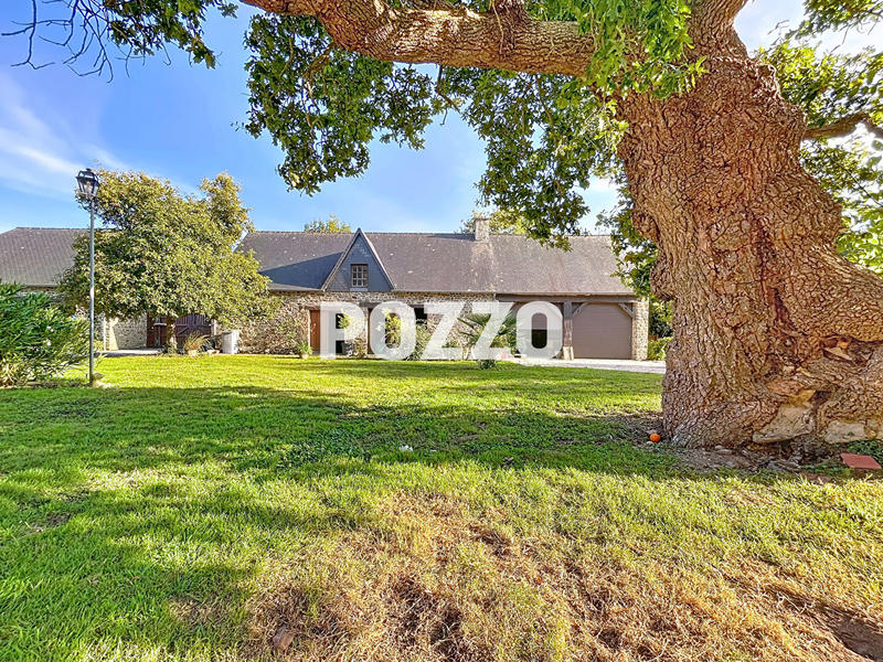 Maison - 676 m² - 17 pièces