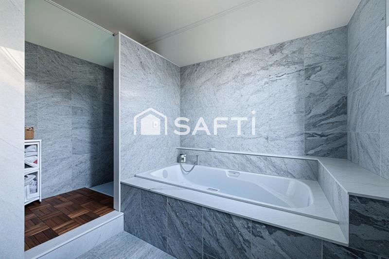 Maison - 229 m² - 6 pièces