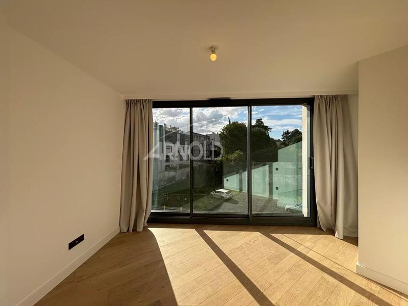 Appartement - 97 m² - 4 pièces