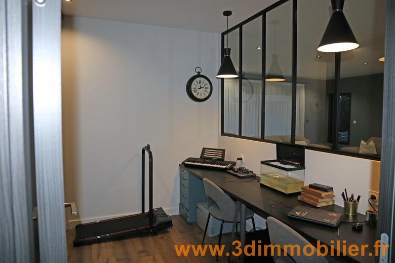 Maison - 183 m² - 8 pièces