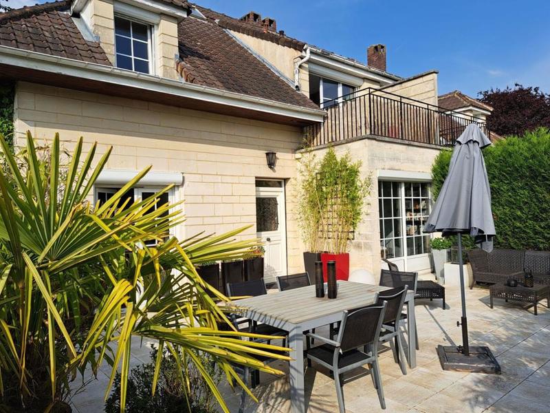 Maison - 140 m² - 7 pièces