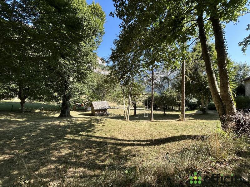 Maison - 293 m² - 12 pièces