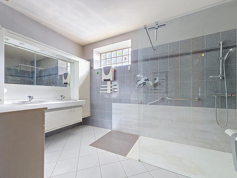 Maison - 143 m² - 5 pièces