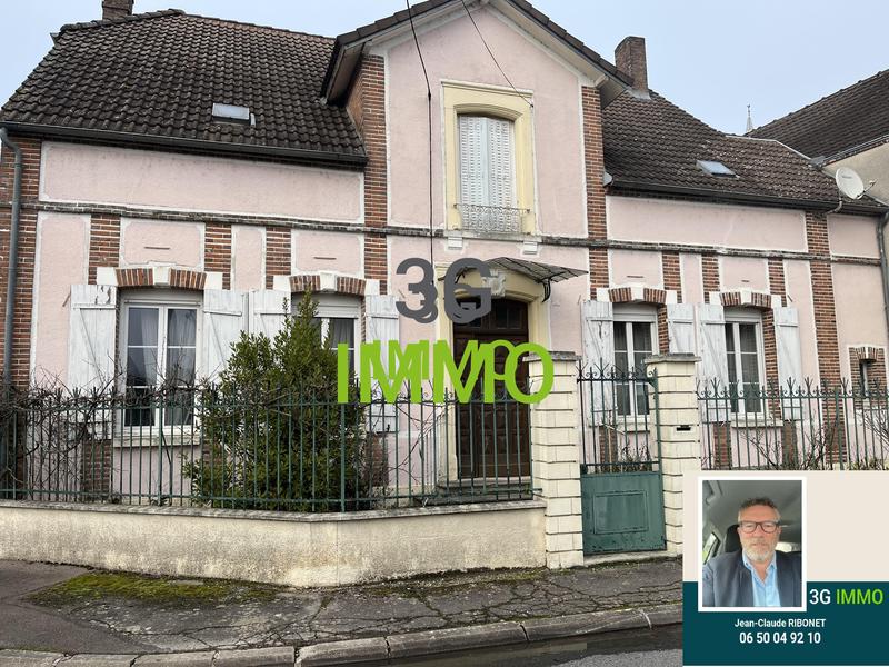 Maison de village - 190 m² - 8 pièces