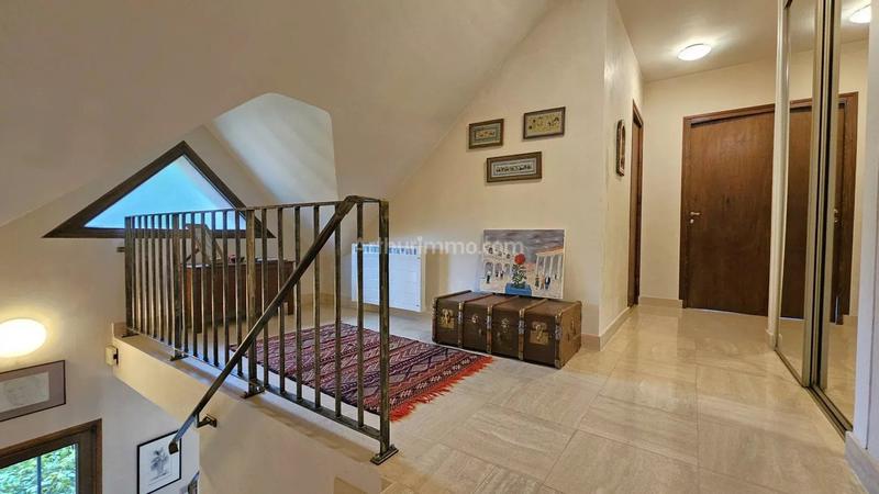 Maison - 180 m² - 7 pièces