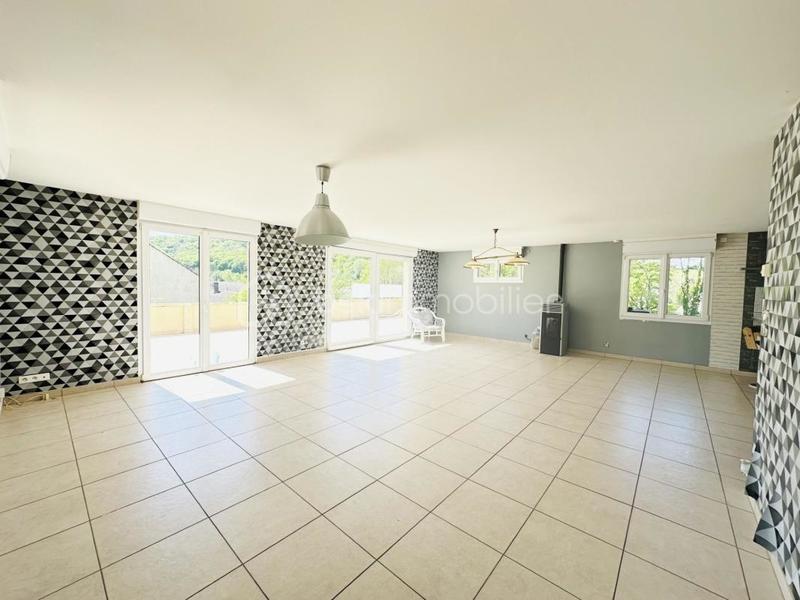 Maison traditionnelle - 135 m² - 5 pièces