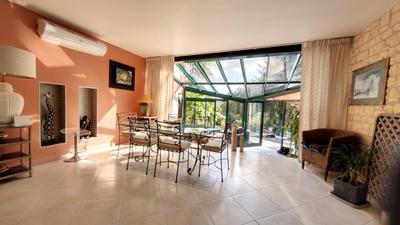 Maison - 215 m² - 9 pièces