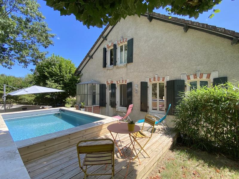 Maison - 206 m² - 9 pièces