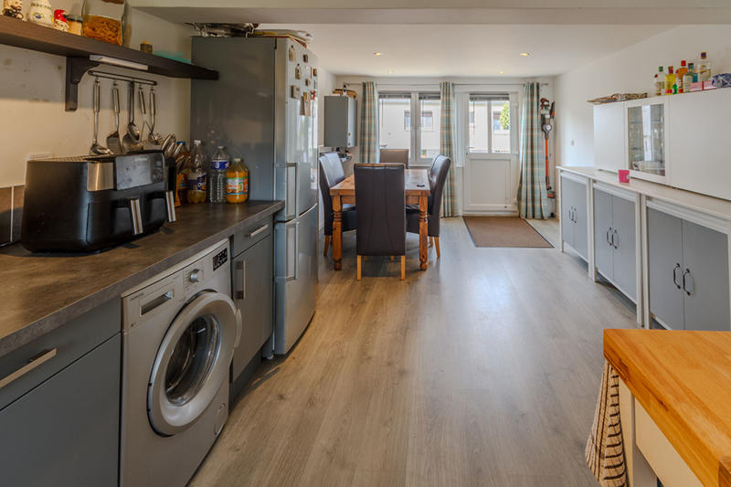 Maison - 100 m² - 6 pièces