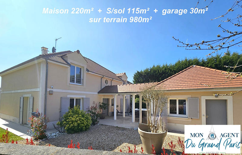 Maison - 220 m² - 8 pièces