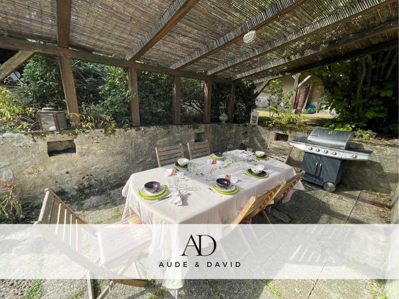 Maison - 229 m² - 10 pièces