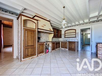 Maison - 198 m² - 7 pièces