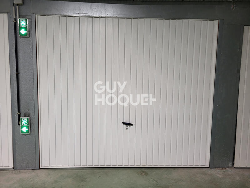 Parking / Garage - 12 m²